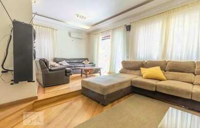 Imagem: A casa possui 3 Dormitórios, 5 Banheiros, 5 Vagas na garagem