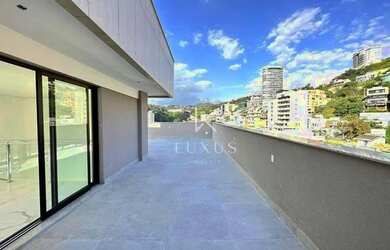 Imagem: O apartamento na cobertura possui 4 Dormitórios, 5 Banheiros