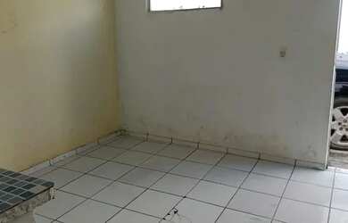 Imagem: A casa possui 2 Dormitórios, 2 Banheiros e 1 Vaga na garagem