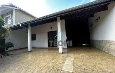 Imagem: A casa em condomínio possui 3 Dormitórios, 2 Banheiros, 2