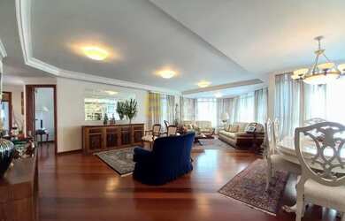 Imagem: O apartamento possui 4 Dormitórios, 3 Banheiros, 3 Vagas na