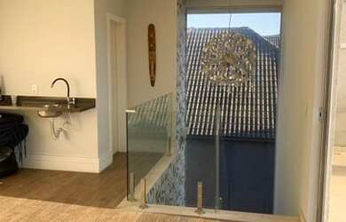 Imagem 4: Casa de condomínio para venda possui 350 metros quadrados com 4 quartos