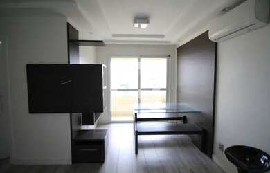 Imagem: O apartamento possui 3 Dormitórios, 1 Banheiro, 1 Vaga na garagem