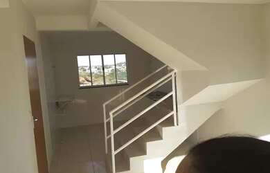 Imagem: A casa em condomínio possui 2 Dormitórios, 2 Banheiros, 1