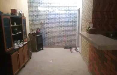 Imagem: A casa possui 2 Dormitórios, 1 Banheiro, 150m² de Área e