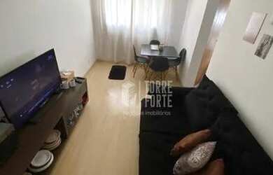 Imagem: O apartamento possui 2 Dormitórios, 1 Banheiro, 1 Vaga na garagem