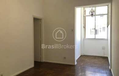 Imagem: O apartamento possui 2 Dormitórios, 1 Banheiro, 57m² de Área