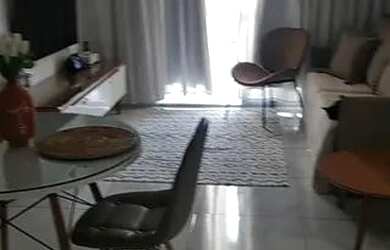 Imagem: O apartamento possui 2 Dormitórios, 2 Banheiros, 2 Vagas na