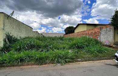 Imagem: O terreno possui 378m² de Área e está localizado em Industrial