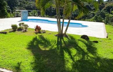 Imagem: A casa em condomínio possui 4 Dormitórios, 4 Banheiros, 5