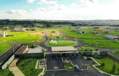 Imagem: O terreno à venda possui e está localizado em Quinta do Lago