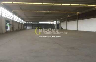 Imagem: O depósito possui 4 Vagas na garagem, 3.600m² de Área e