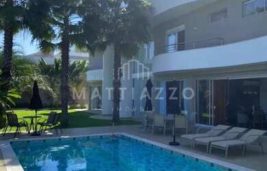 Imagem: A casa em condomínio possui 3 Dormitórios, 5 Banheiros, 3