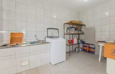 Imagem 8: Vendas Casa Curitiba PR. Churrasqueira, Varanda, Guarda roupae466m² de...