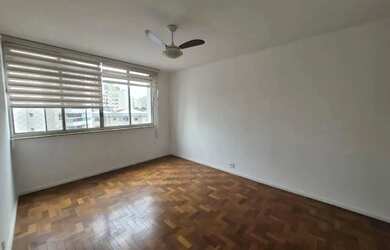 Imagem: O apartamento possui 4 Dormitórios, 2 Banheiros, 1 Vaga na