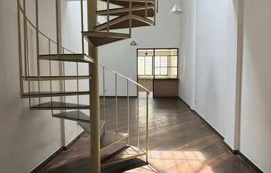 Imagem: A casa possui 4 Dormitórios, 3 Banheiros, 2 Vagas na garagem