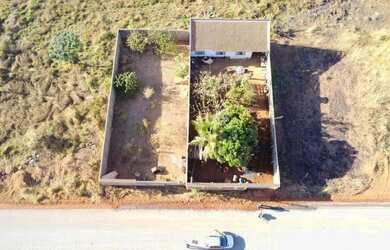 Imagem: O terreno à venda possui 600m² de Área e está localizado