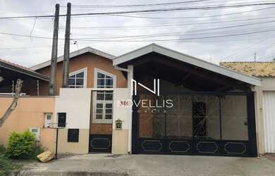 Imagem: A casa possui 3 Dormitórios, 3 Banheiros, 2 Vagas na garagem