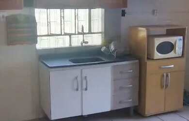 Imagem 4: Vendo grande terreno com 2 casas. Ótimo para morar ou investir