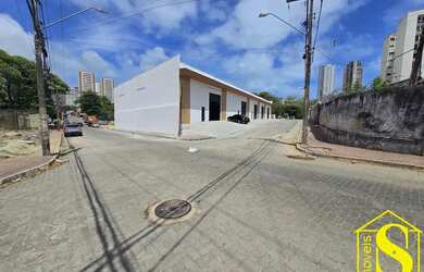 Imagem: O depósito possui 5 Vagas na garagem, 356m² de Área e Imóvel