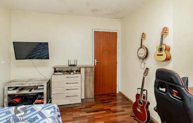 Imagem 16: Casa em Cristal. 247m² de Área, 4 Vagas na garageme4 Dormitórios