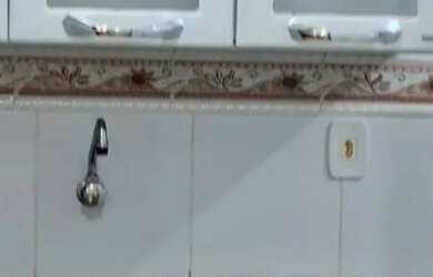 Imagem: O apartamento possui 1 Dormitório, 1 Banheiro, 1 Vaga na garagem