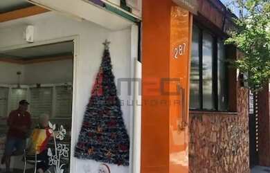 Imagem: O depósito possui 3 Vagas na garagem, 190m² de Área e está