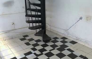 Imagem: O depósito possui 25m² de Área e está localizado em Centro