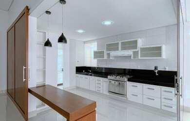 Imagem: A casa em condomínio possui 3 Dormitórios, 4 Banheiros, 4