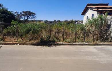 Imagem 4: Lote igarapé. 360m² de Área