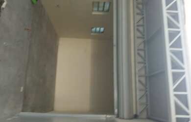 Imagem: O depósito possui 237m² de Área e está localizado em Santa