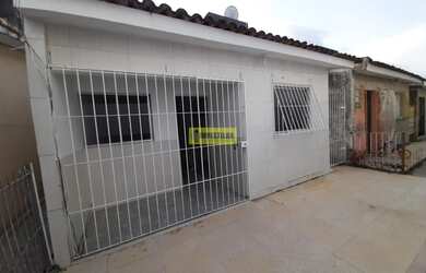 Imagem 1: CASA EM PAU AMARELO. 10m² de Área, 1 Vaga na garageme2 Dormitórios
