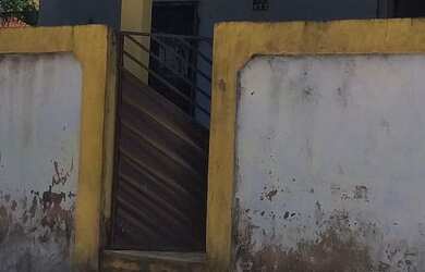 Imagem: A casa possui 2 Dormitórios, 1 Banheiro e está localizado