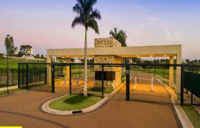 Imagem: A casa em condomínio possui 4 Dormitórios, 5 Banheiros, 5