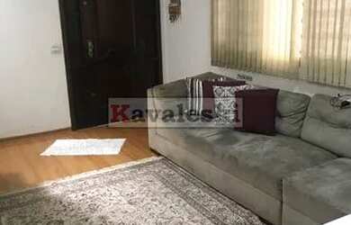 Imagem: A casa possui 4 Dormitórios, 5 Banheiros, 2 Vagas na garagem