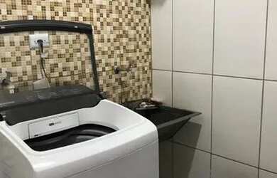 Imagem: A casa possui 2 Dormitórios, 3 Banheiros, 3 Vagas na garagem