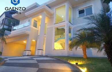 Imagem: A casa em condomínio possui 4 Dormitórios, 5 Banheiros, 5