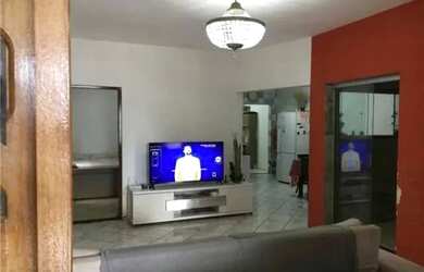 Imagem: A casa possui 2 Dormitórios, 1 Banheiro, 80m² de Área e