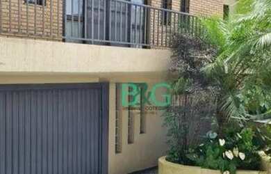 Imagem: A casa para alugar possui 4 Dormitórios, 5 Banheiros, 5 Vagas