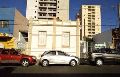 Imagem: A casa possui 3 Dormitórios, 1 Banheiro, 149m² de Área e