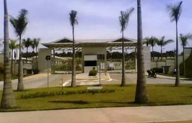 Imagem: A casa em condomínio possui 3 Dormitórios, 3 Banheiros, 2