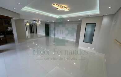 Imagem: O apartamento possui 4 Dormitórios, 3 Banheiros, 3 Vagas na