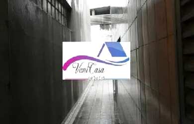 Imagem: A casa possui 4 Dormitórios, 2 Banheiros, 3 Vagas na garagem