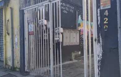 Imagem: O depósito possui 1 Vaga na garagem, 100m² de Área e está