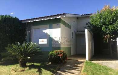 Imagem: A casa em condomínio possui 3 Dormitórios, 1 Banheiro, 100m²