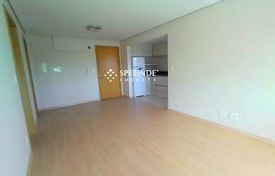 Imagem: O apartamento possui 1 Dormitório, 1 Banheiro, 1 Vaga na garagem