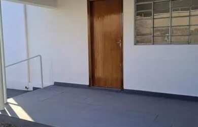 Imagem: A casa possui 2 Dormitórios, 1 Banheiro, 90m² de Área e está