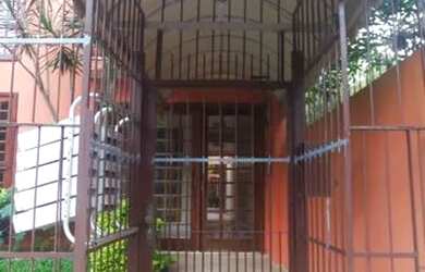 Imagem: A casa em condomínio possui 2 Dormitórios, 2 Banheiros, 2