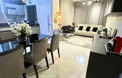 Imagem: A casa possui 3 Dormitórios, 3 Banheiros, 3 Vagas na garagem