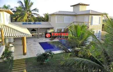 Imagem: A casa possui 5 Dormitórios, 5 Banheiros, 2 Vagas na garagem